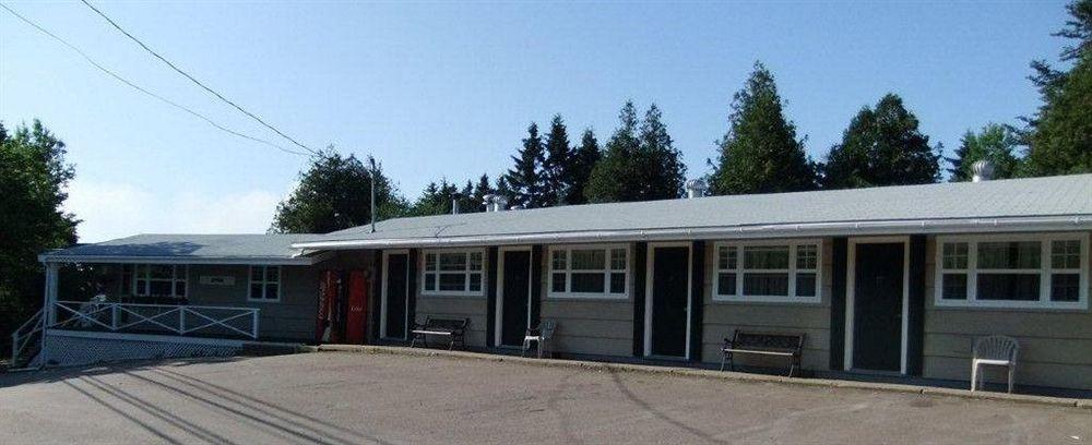 Lionstone Inn Motel & Cottages Pictou Extérieur photo