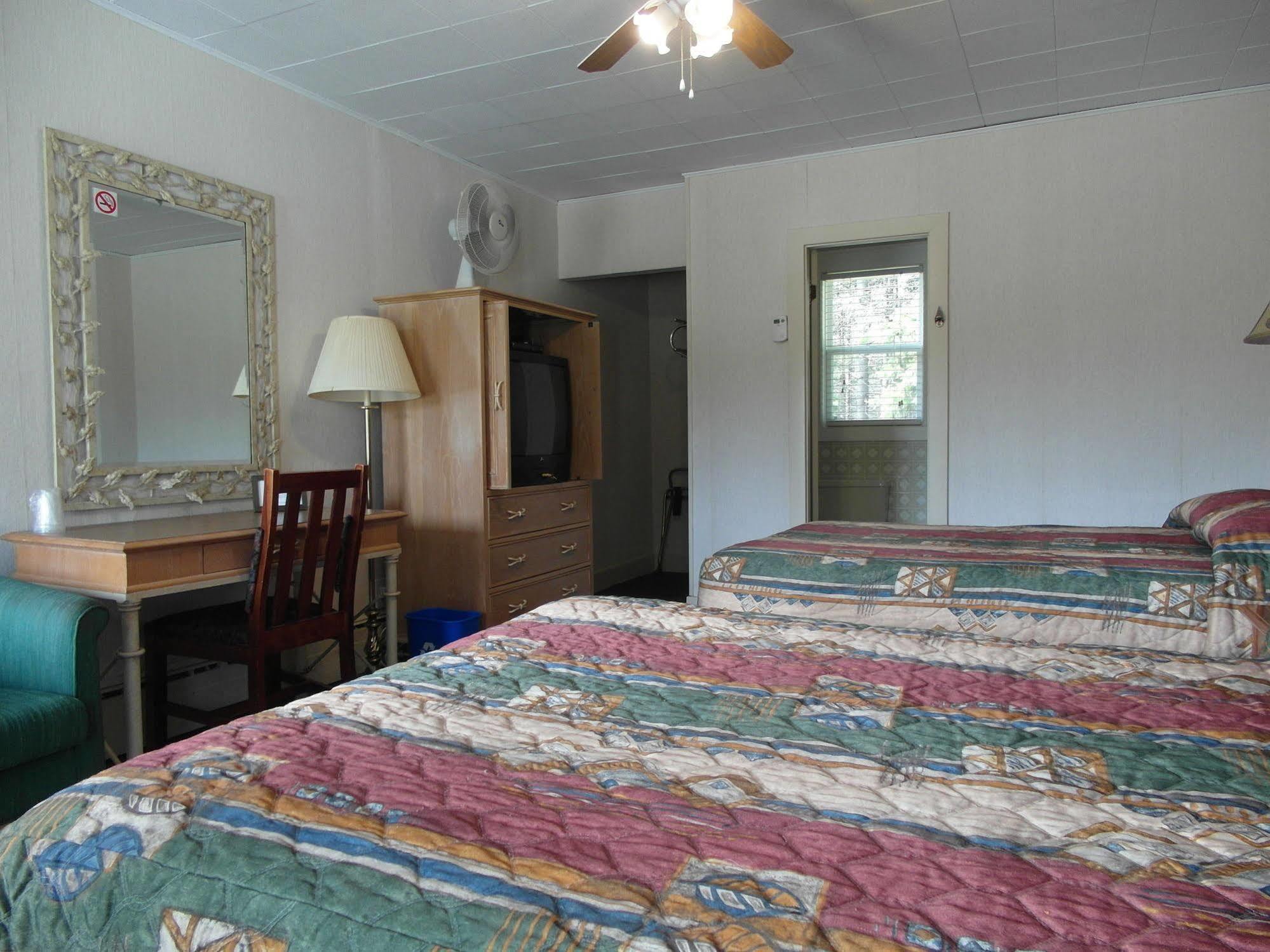 Lionstone Inn Motel & Cottages Pictou Extérieur photo