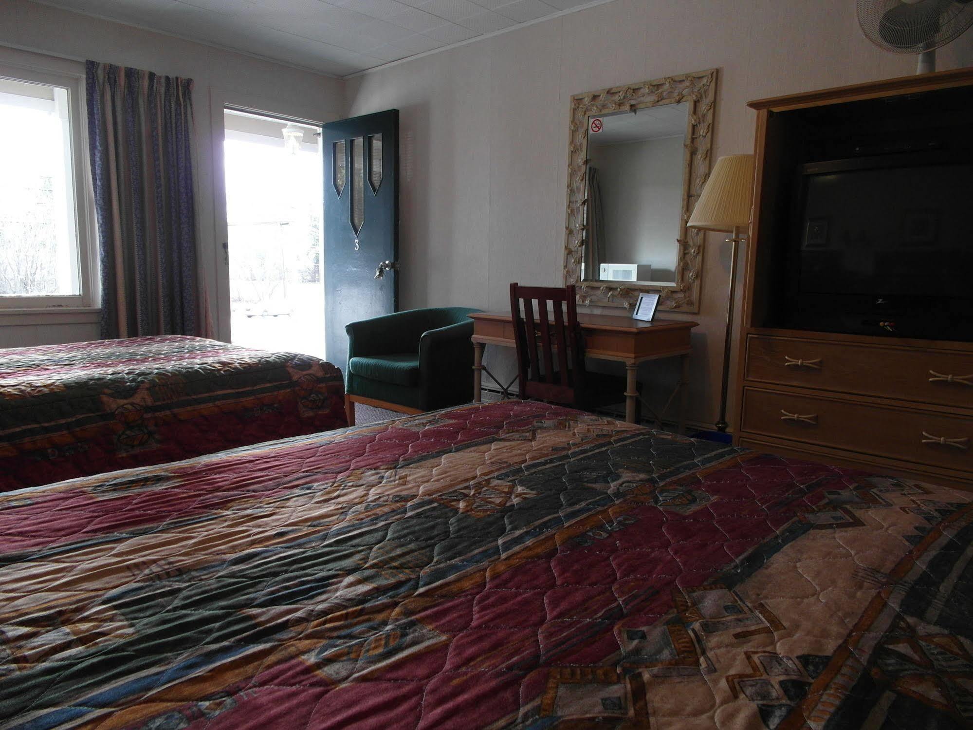 Lionstone Inn Motel & Cottages Pictou Extérieur photo