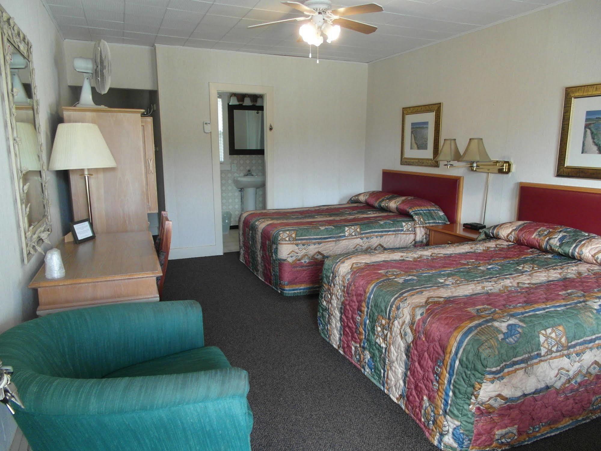 Lionstone Inn Motel & Cottages Pictou Extérieur photo