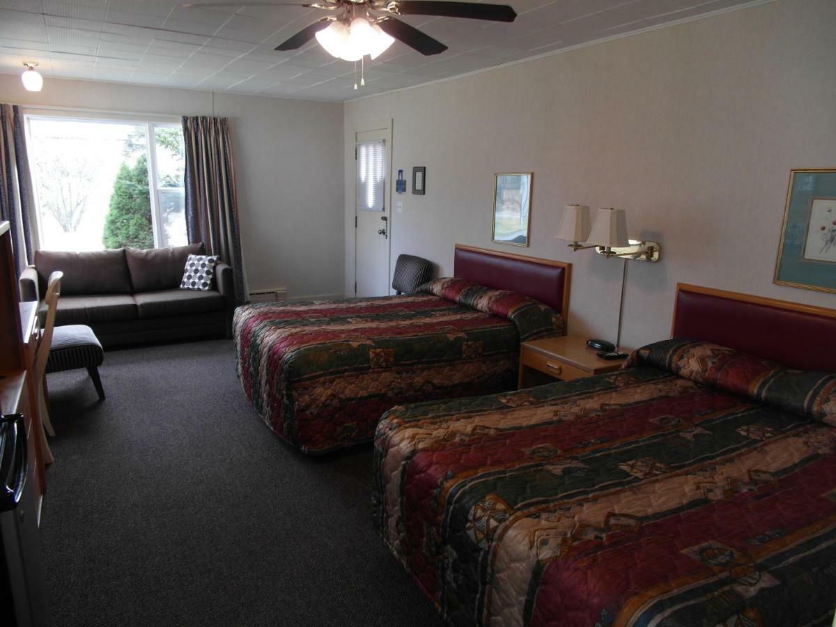 Lionstone Inn Motel & Cottages Pictou Extérieur photo