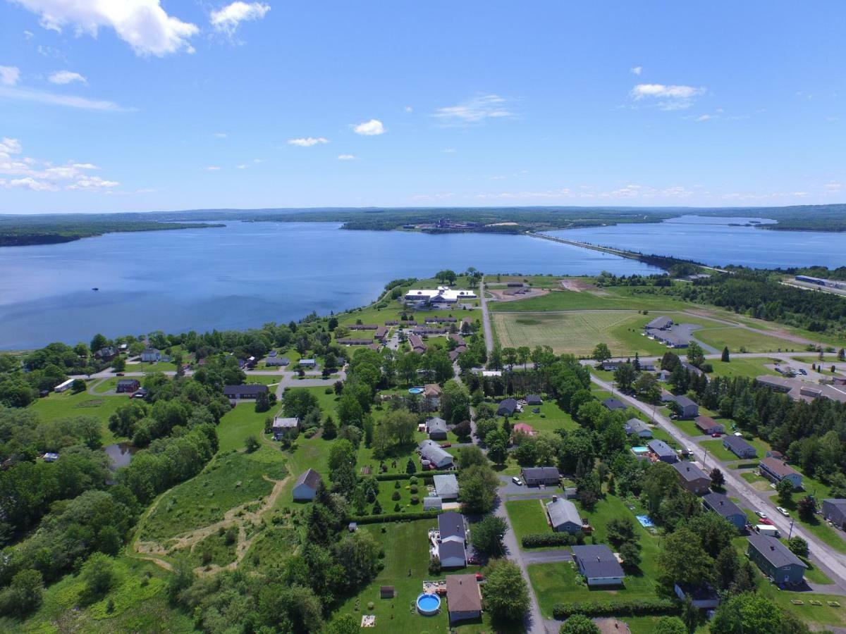 Lionstone Inn Motel & Cottages Pictou Extérieur photo
