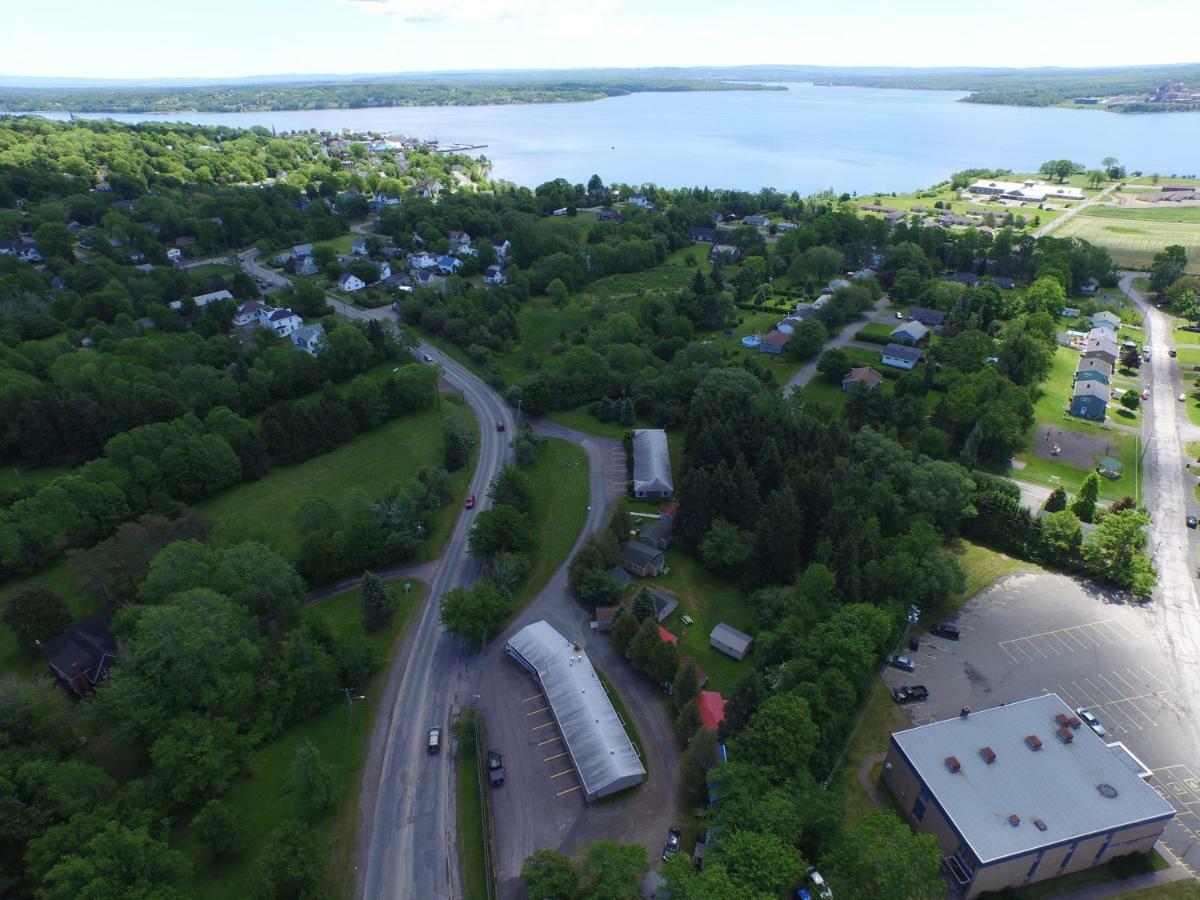 Lionstone Inn Motel & Cottages Pictou Extérieur photo