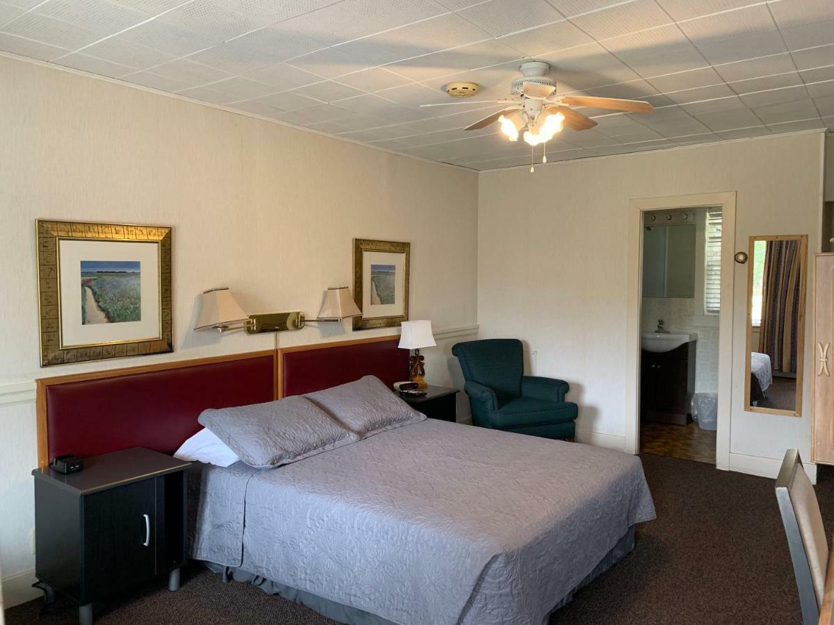 Lionstone Inn Motel & Cottages Pictou Extérieur photo